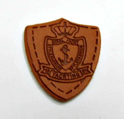 Лейбл пришивной (уп.10шт) 20*25 мм Yacrting 1981 Лейбл пришивной (уп.10шт) 20*25 мм Yacrting 1981