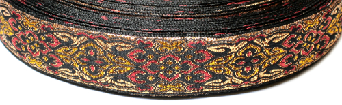 Лента отделочн. жаккард. арт. 3104 рис. 8946 чёрно/красный с бронзой (уп. 50 м.) Лента отделочн. жаккард. арт. 3104 рис. 8946 чёрно/красный с бронзой (уп. 50 м.)