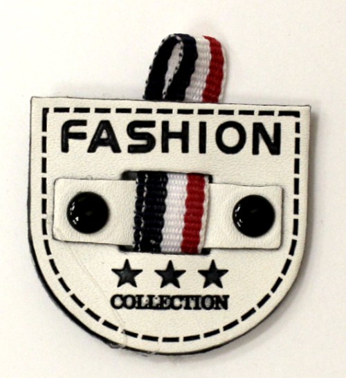 Лейбл пришивной (уп.10шт) 32*30 мм с декор. петелькой FASHION COLLECTION белый Лейбл пришивной (уп.10шт) 32*30 мм с декор. петелькой FASHION COLLECTION белый