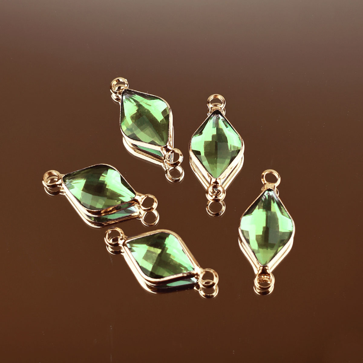 Подвеска (соединитель для бижутерии) (уп. 10шт) ромб прозрачный 10*14 мм 008 салатовый