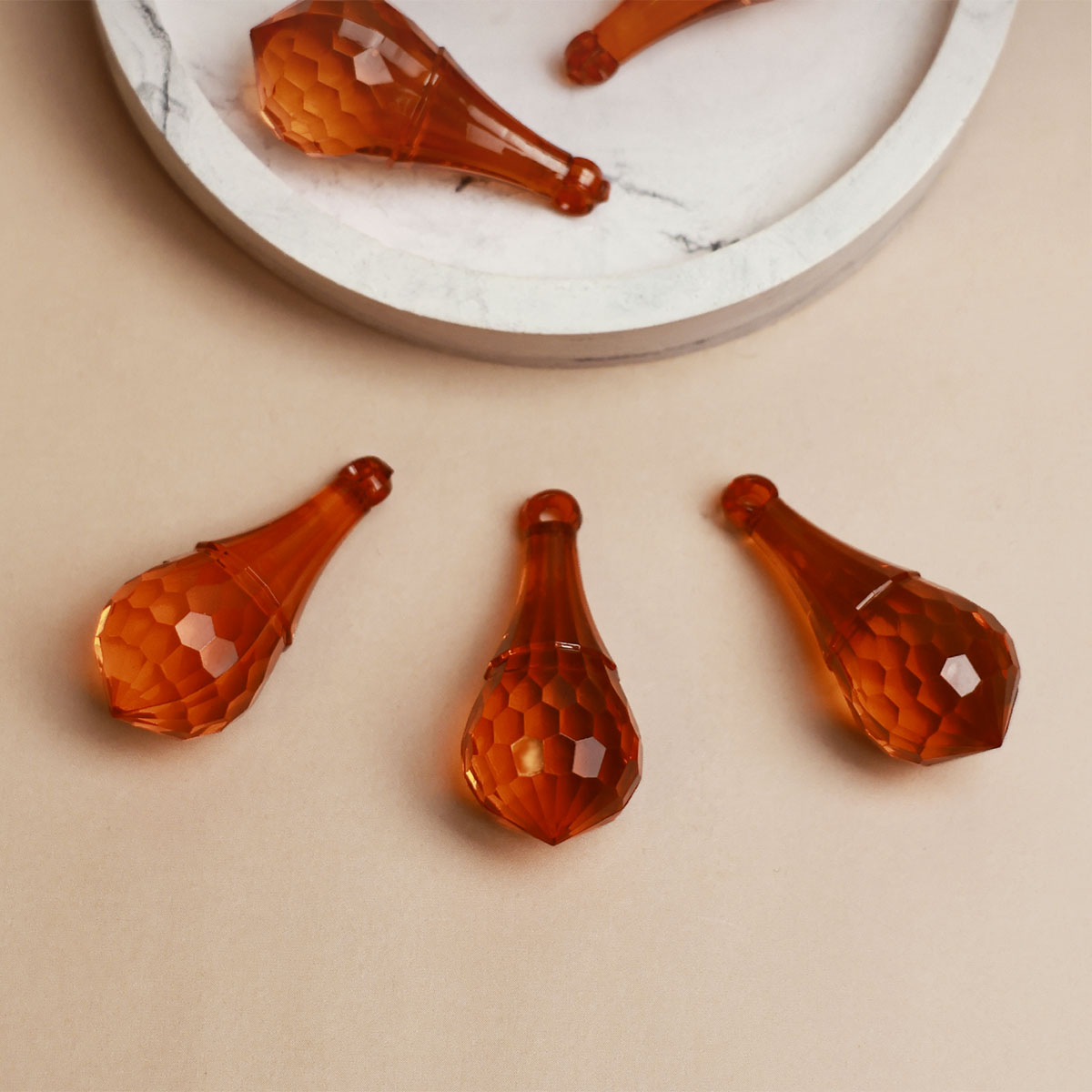 Бусины арт. Е 79 (уп. 100 гр) 35*16 мм С 19/красный