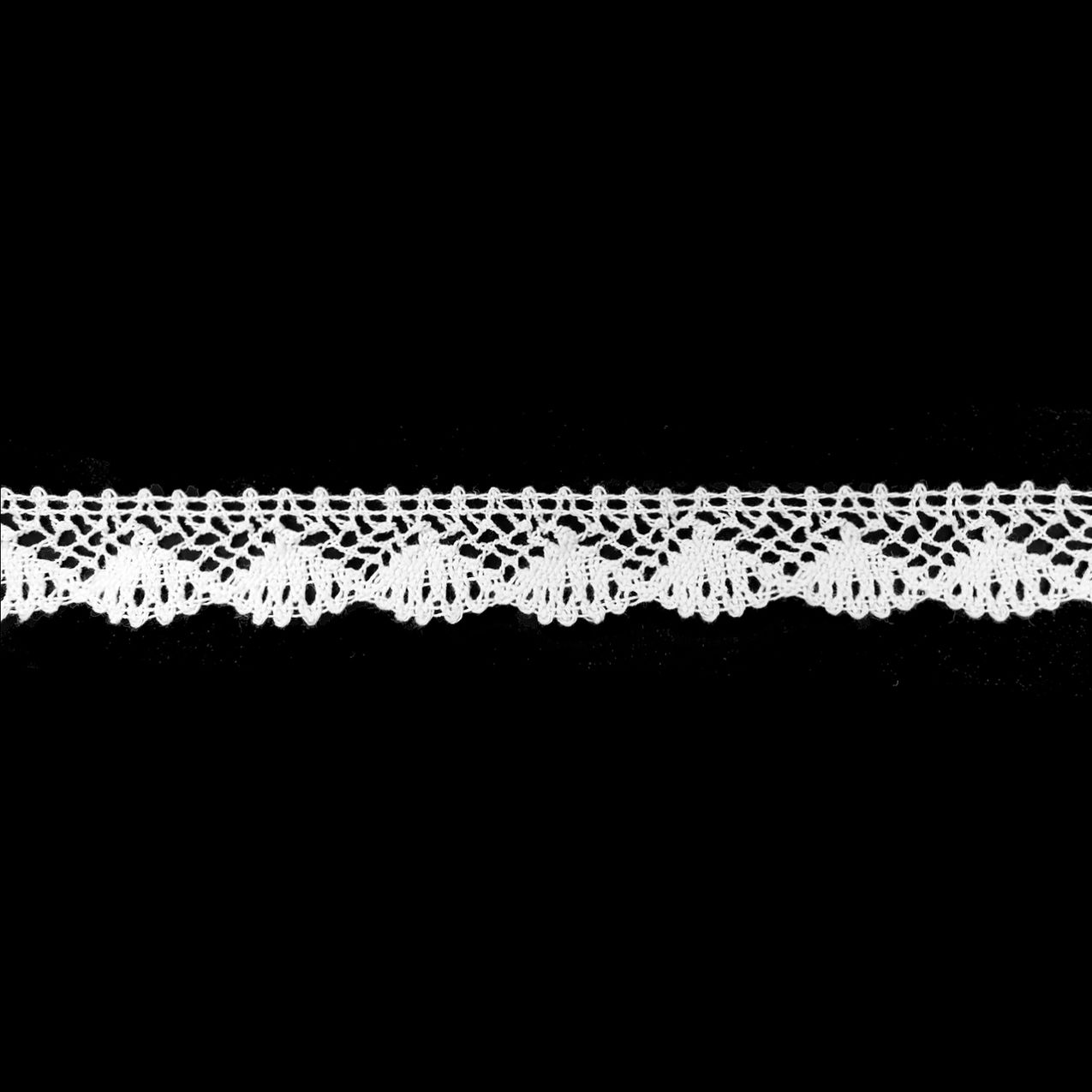 Кружево отеч. арт. 3749 шир. 28 мм, рис. 2801021 № 001 ДС белый (уп. 25 м)