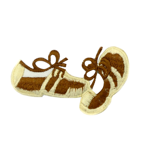 Термоаппликация (уп. 12 шт.) 7,5*5,0 см "Кеды" бежевый/коричневый