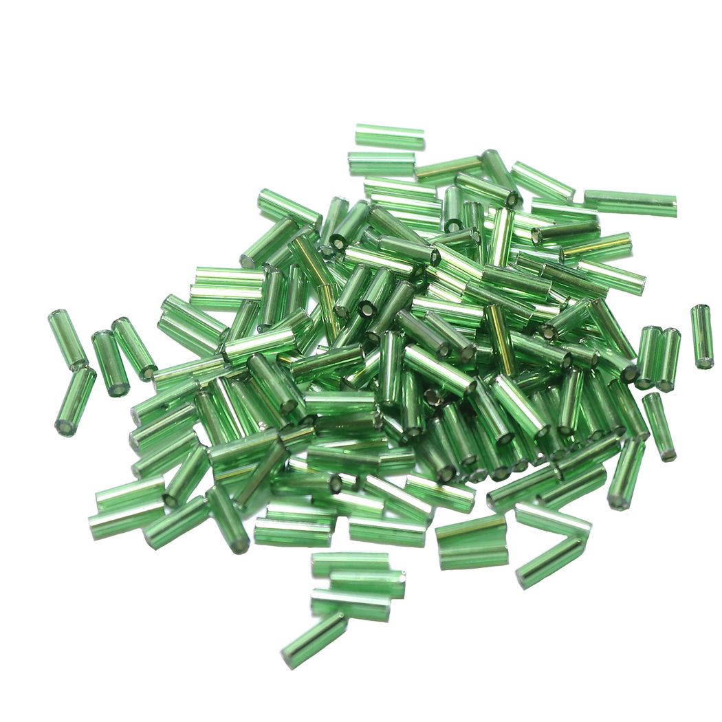 Стеклярус (уп. 450 гр ) 3х6 мм № 27 зеленый прозр с посеребренным отв